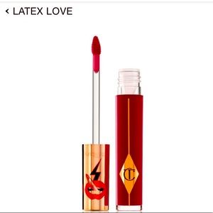 Charlotte Tilbury LATEX LOVE
VIDEO VIXEN